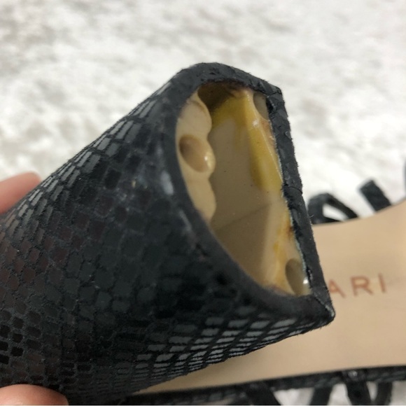 Tahari Arrive2 size 8M black high heels-FLAWED - Picture 9 of 9